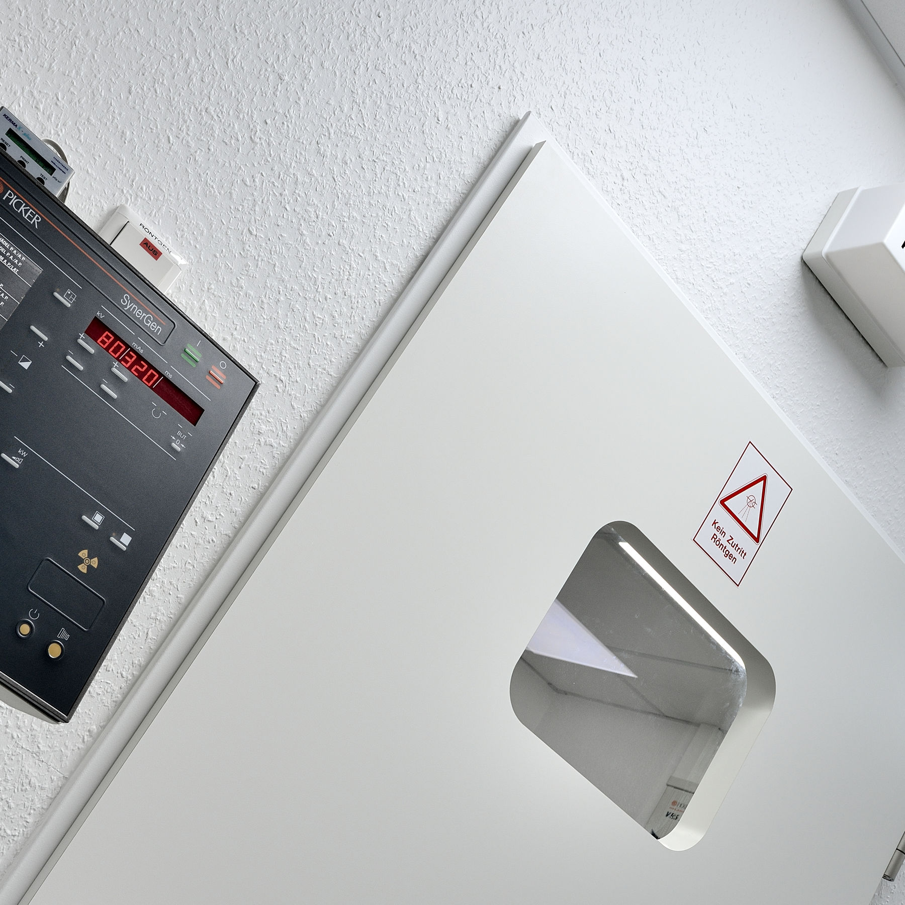 Detail: Bedienpanel — Aktuelles Projekt, B+E Fotografie